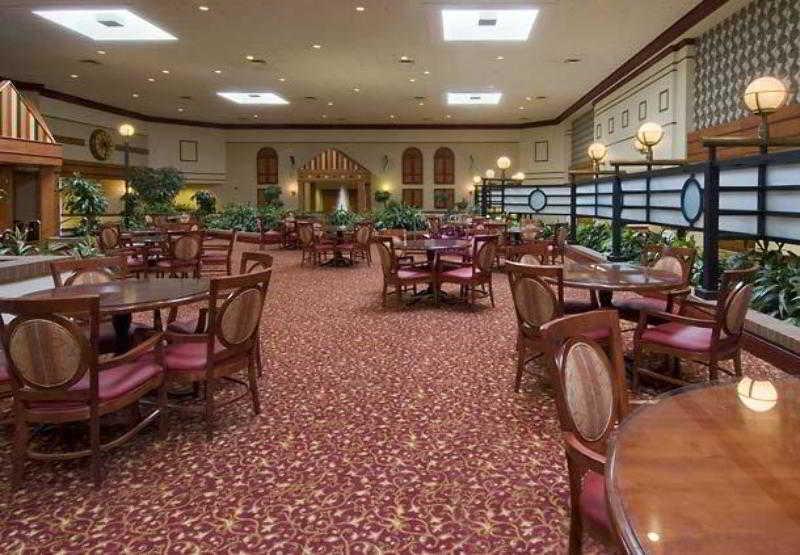 Marriott Cincinnati Northeast Мейсон Ресторан фото